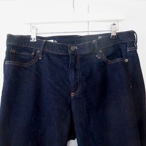 GAP Kick Out Cropped Dark Rinse Jeans - Size 33R
